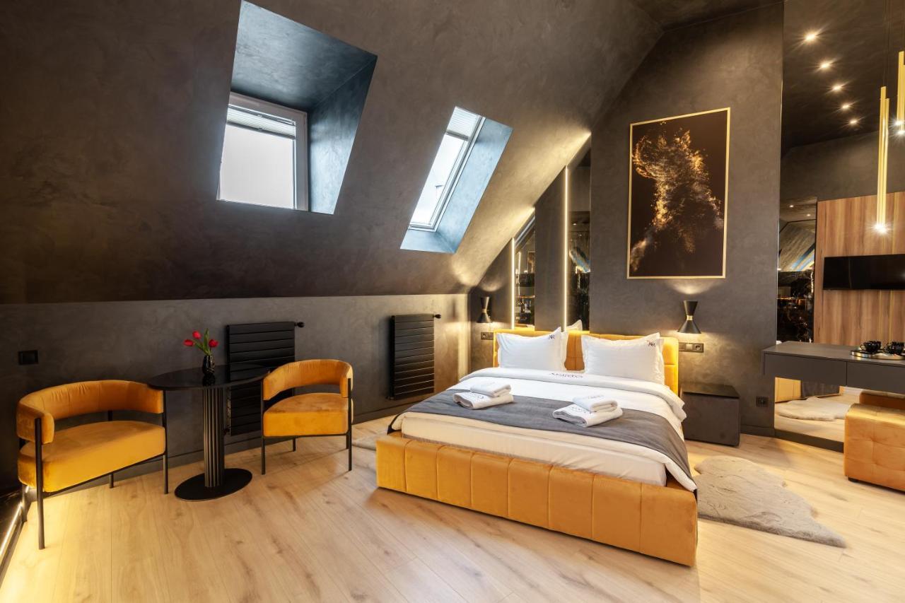Aristo Jacuzzi Hotel Lviv Eksteriør bilde